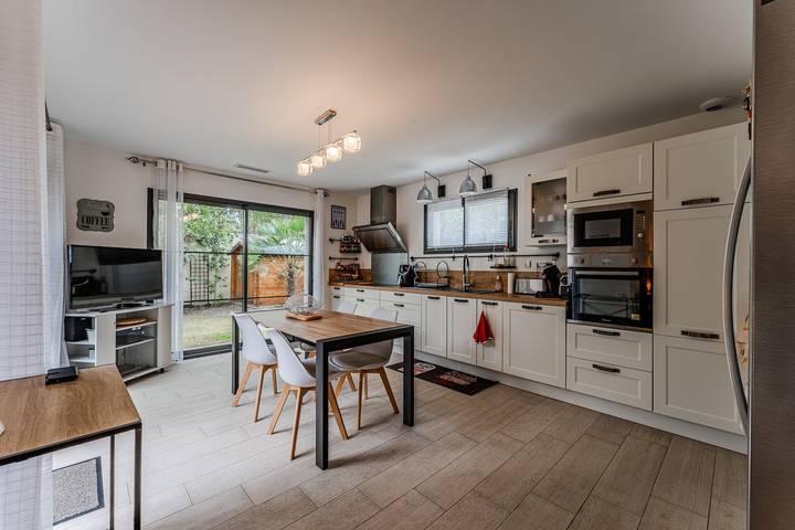 Location de vacances pour 7 personnes, avec jardin, adapté aux familles dans Plage Remember - 2