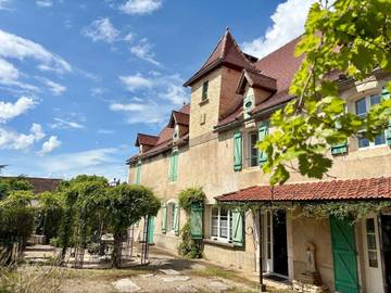 Gîte pour 5 personnes, avec jardin à Blars