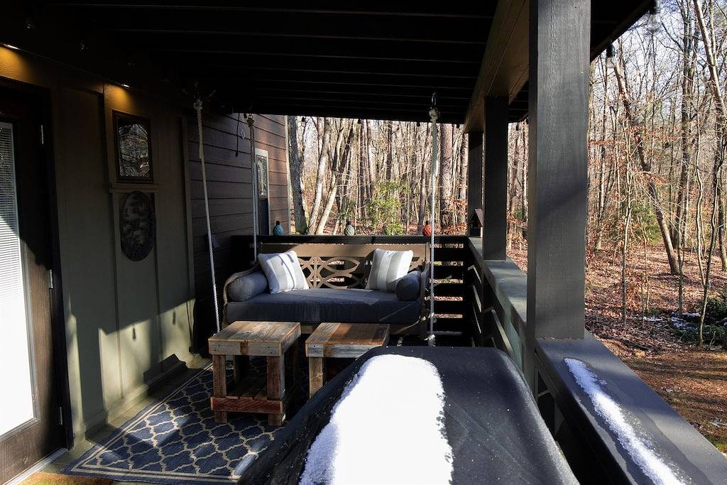 Cozy Cottage at The Retreat at Deer Lick Falls in Grundy County