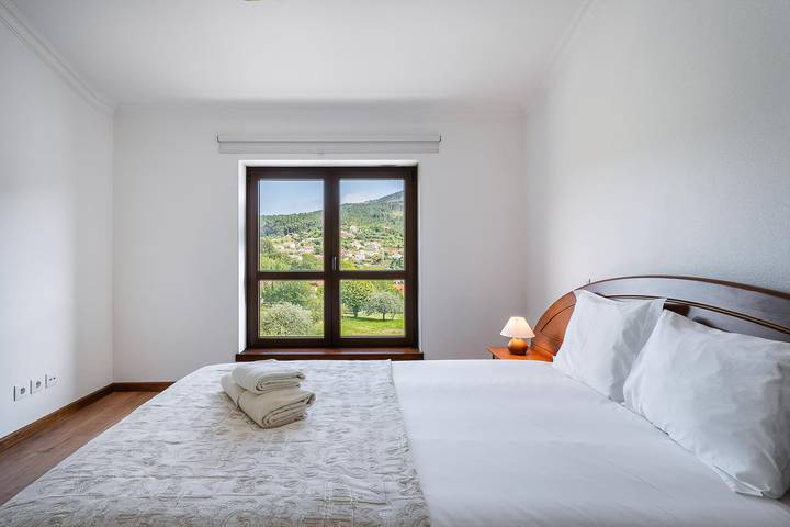 Location de vacances pour 6 personnes, avec terrasse et jardin dans Caminha - 3