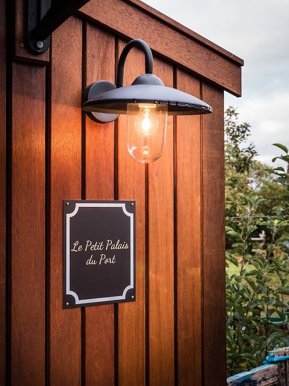 Cottage for 2 people, with garden in Victoria