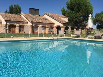 Chalet para 18 personas, con jardín además de jacuzzi y piscina, Se admiten mascotas en Provincia de Salamanca