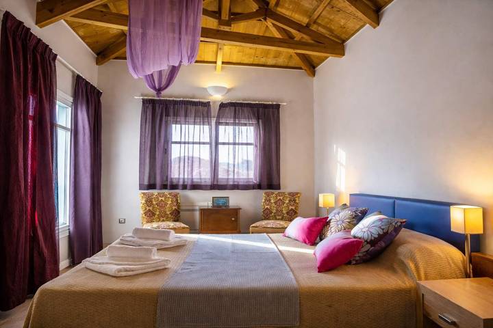 Gîte pour 3 personnes, avec balcon/terrasse et piscine dans Cythère - 4