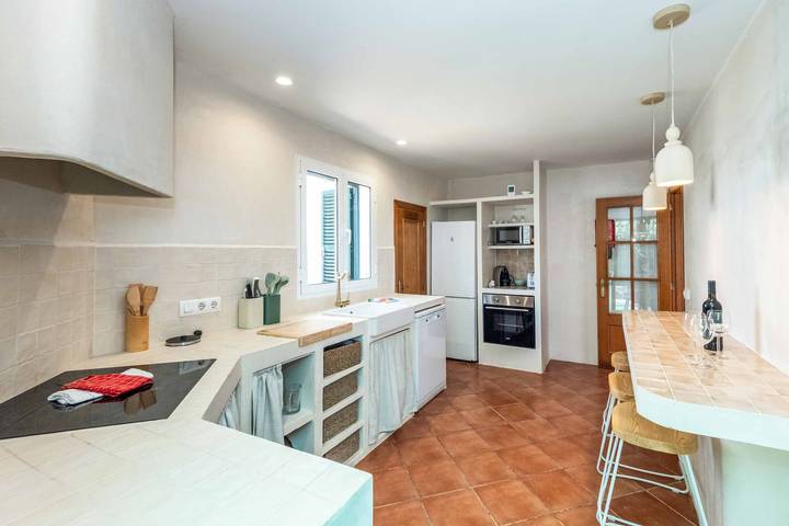 Villa pour 6 personnes, avec Terrasse à Cala Blanca - 4