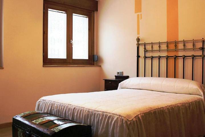 Casa rural para 8 personas, con balcón y vistas en Sierra de la Demanda