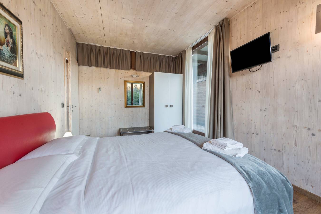 Entire apartment, Idyllic and with spectacular mountain views – Apartment Georesort C10 in Tremosine, Garda Mountains
