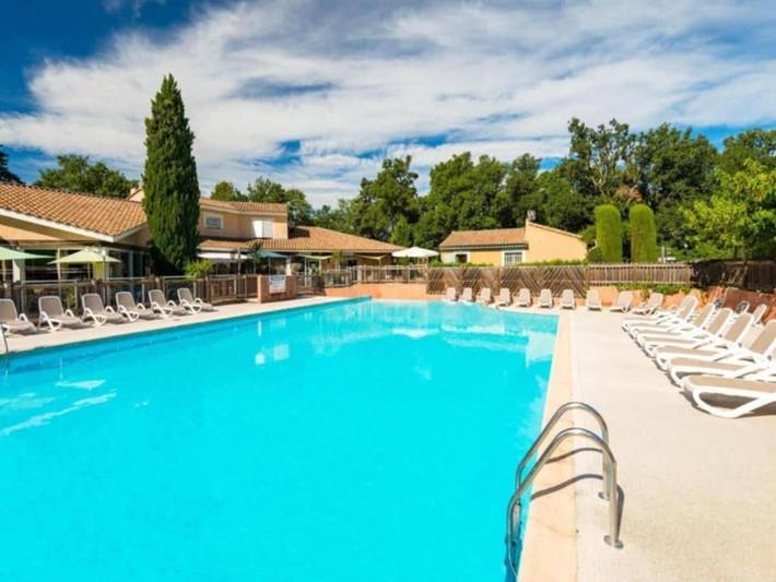 Maison de vacances pour 5 personnes, avec Terrasse et Jardin ainsi que Bassin pour enfant et Piscine