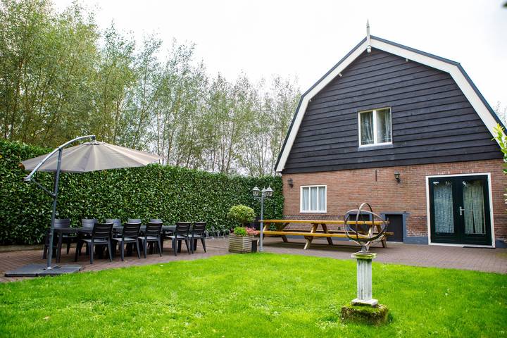 Ferienhaus für 13 Personen, mit Terrasse und Garten in Südholland