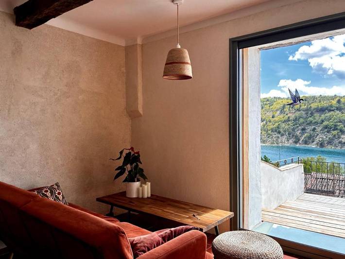 Gîte pour 4 personnes, avec Balcon et Terrasse ainsi que Vue et Vue sur le lac à Bauduen - 2