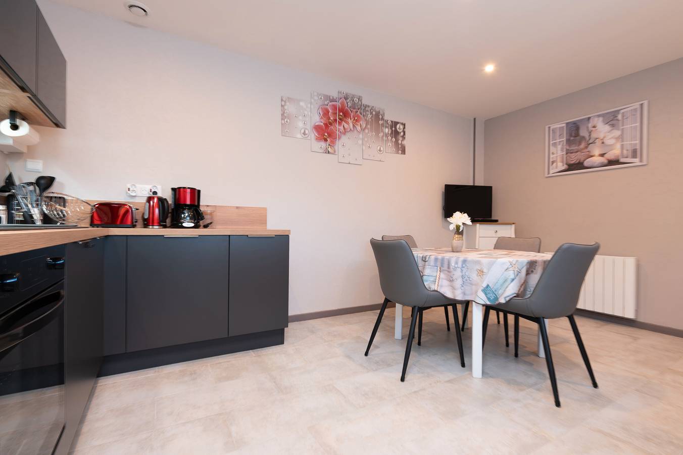 Maison de vacances 'Gîte Les Coralines' avec terrasse privée, jardin commun et Wi-Fi in Plumergat, Côte des Mégalithes