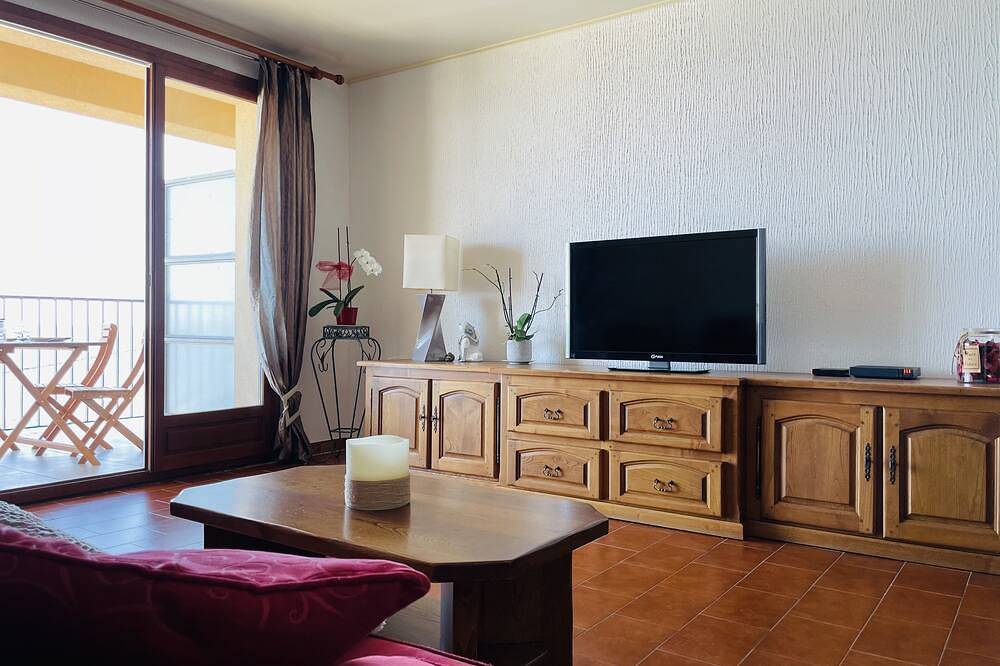 Geheel appartement, Appartement T3, à 10 min de Bastia, Terrasse vue Mer, 100m de la Plage in Miomo, Santa-Maria-di-Lota