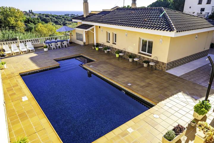 Villa pour 8 personnes, avec jardin et balcon - 1