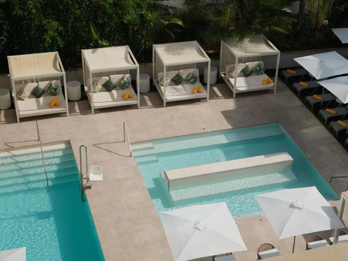 Hotel para 2 personas, con terraza y sauna además de piscina y jacuzzi - 1