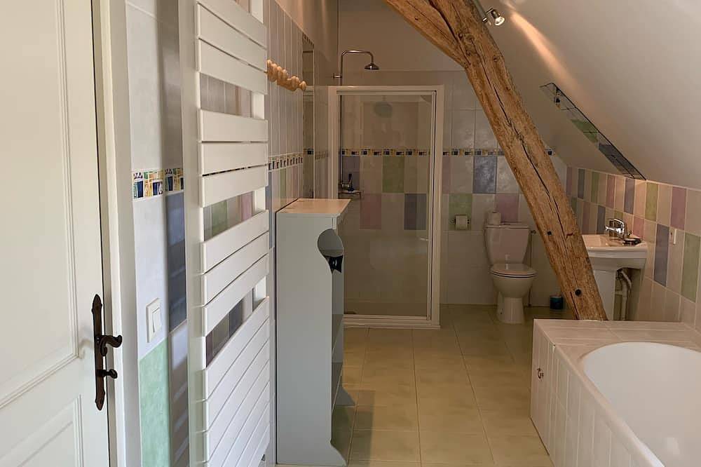 Belles maisons 12p: 6ch, 6 sdb, silence ,   Beauval, piscine : gite Orfeuiles in Thésée, Région de Romorantin-Lanthenay