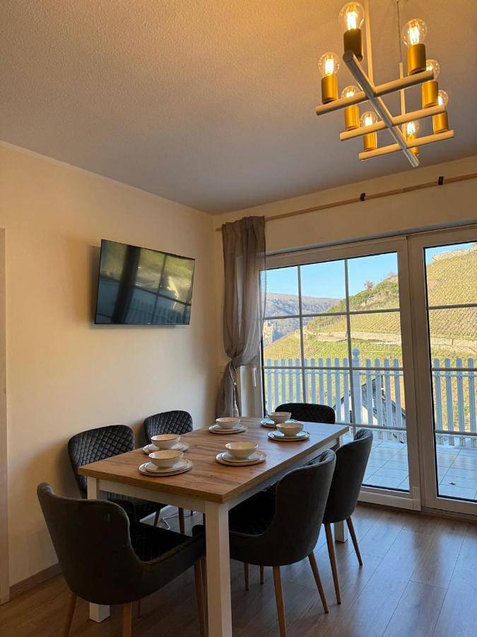 Ferienwohnung für 6 Personen, mit Balkon und Terrasse sowie Ausblick im Rheingau - 4