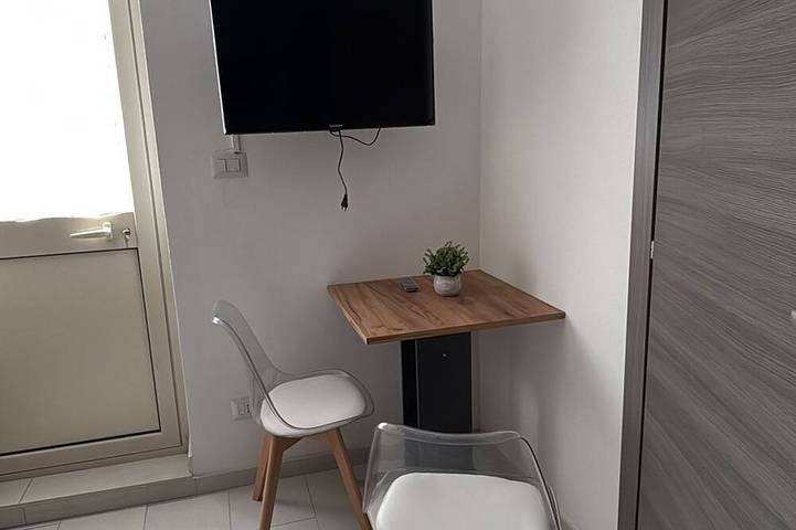 Appartamento intero, Il Belvedere, comodo appartamento per le vostre vacanze in pieno relax in Solarino, Siracusa e dintorni
