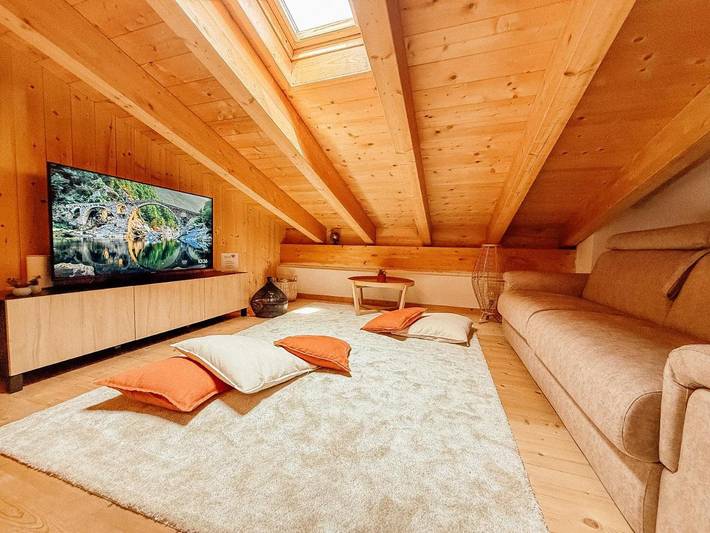 Gîte pour 6 personnes, avec terrasse et vue à Sondalo