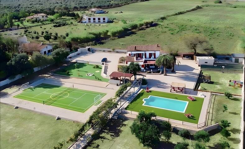 Casa vacanza per 10 persone, con Balcone e Giardino