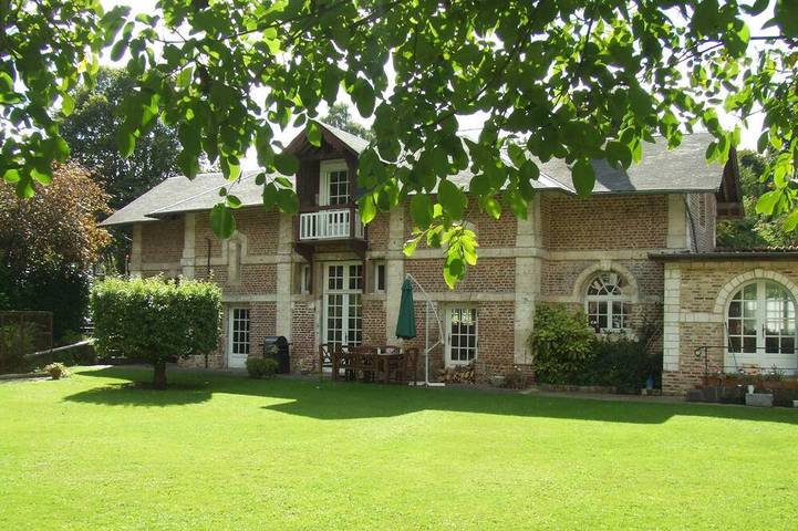 Gîte pour 10 personnes, avec jardin à Argoules