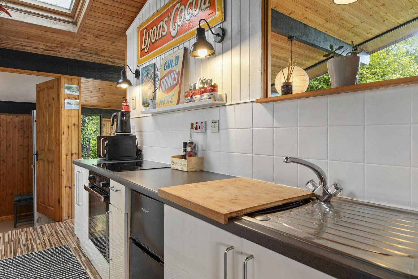 Woodside Lodge, Cenarth in Carmarthenshire