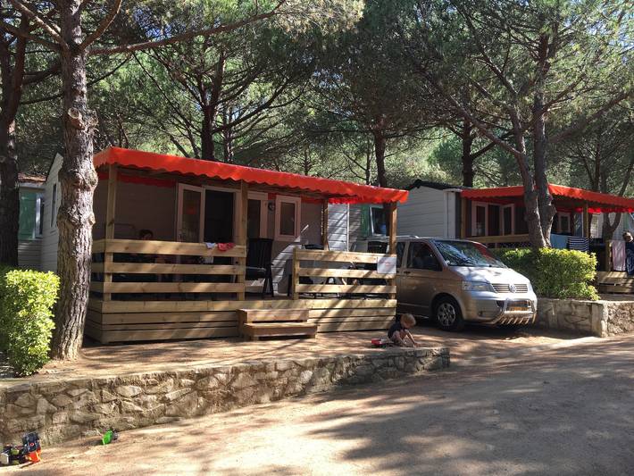 Wohnwagen für 4 Personen, mit Terrasse in Palamós - 2