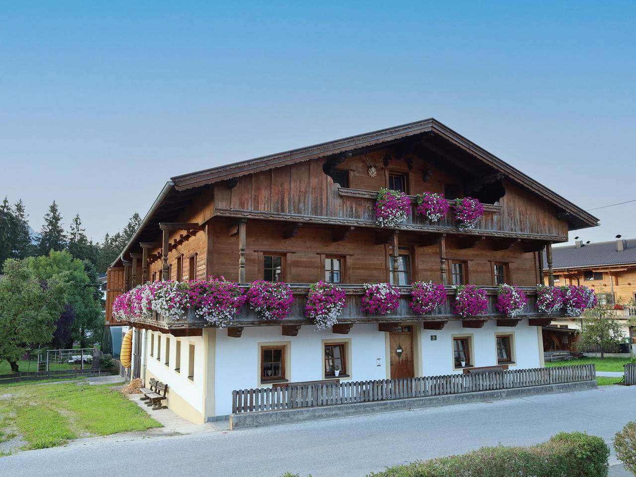 Ganze Wohnung, Bauernhof für Reisegruppen, 80 m zum Skibus in Reith im Alpbachtal, Kitzbüheler Alpen