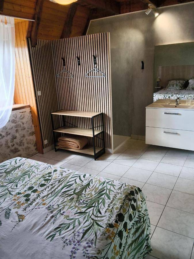 Location de vacances pour 6 personnes, avec jardin et vue, adapté aux familles à Saint-Mamet-la-Salvetat - 2