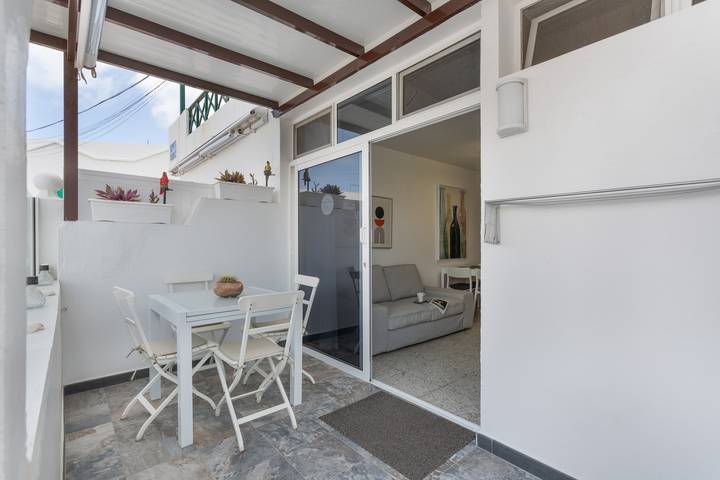 Gîte pour 4 personnes, avec jardin à Haría