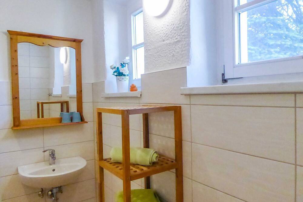 Ganze Wohnung, Ferienwohnung Alte Dorfschule - Ferienwohnung in Gützkow, Vorpommern Greifswald