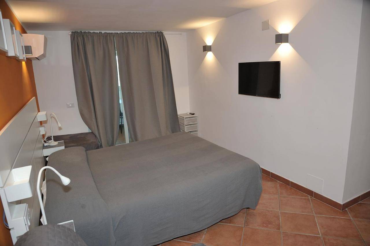 Double Room in Monterotondo, Province de Rome