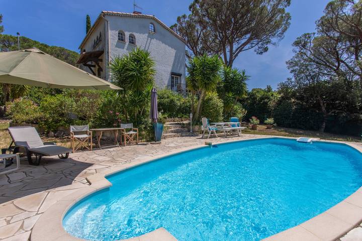 Location de vacances pour 6 personnes, avec jardin dans Plage de la Garonnette