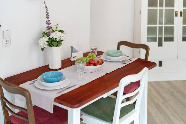 Hel lejlighed, Apartment 'Bianca' with Private Terrace, Private Garden and Wi-Fi in Stadt Offenburg, Offenburg