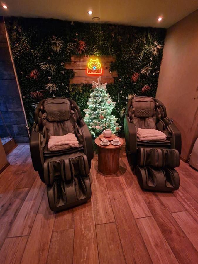 Location de vacances pour 2 personnes, avec jacuzzi et piscine à Calais