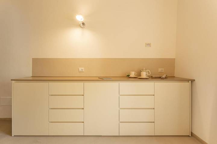 Gîte pour 2 personnes, avec terrasse et jardin dans Ispra - 4