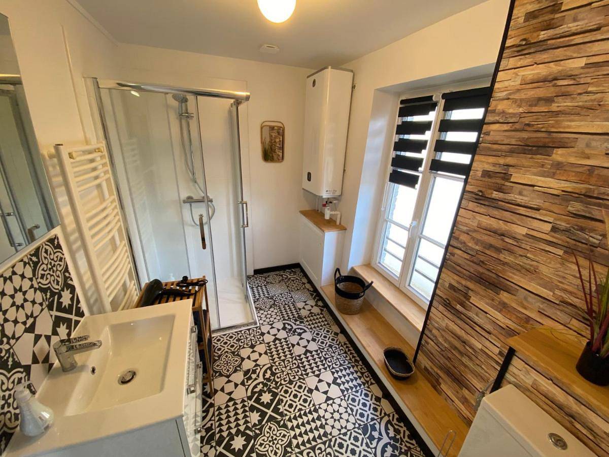 Appartement entier, One-Bedroom Apartment in Saint-Philibert-de-la-Lézarde, Région du Havre