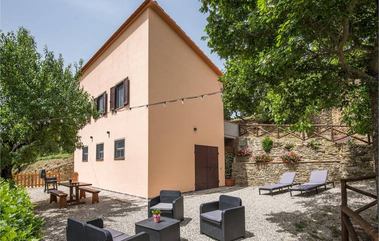 Casa vacanza per 4 persone, con giardino in Castiglion Fiorentino