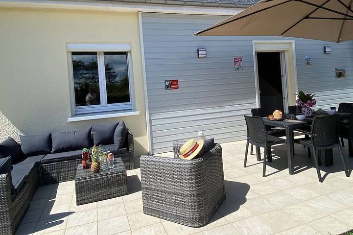 Ferienhaus für 8 Personen, mit Terrasse und Garten sowie Pool