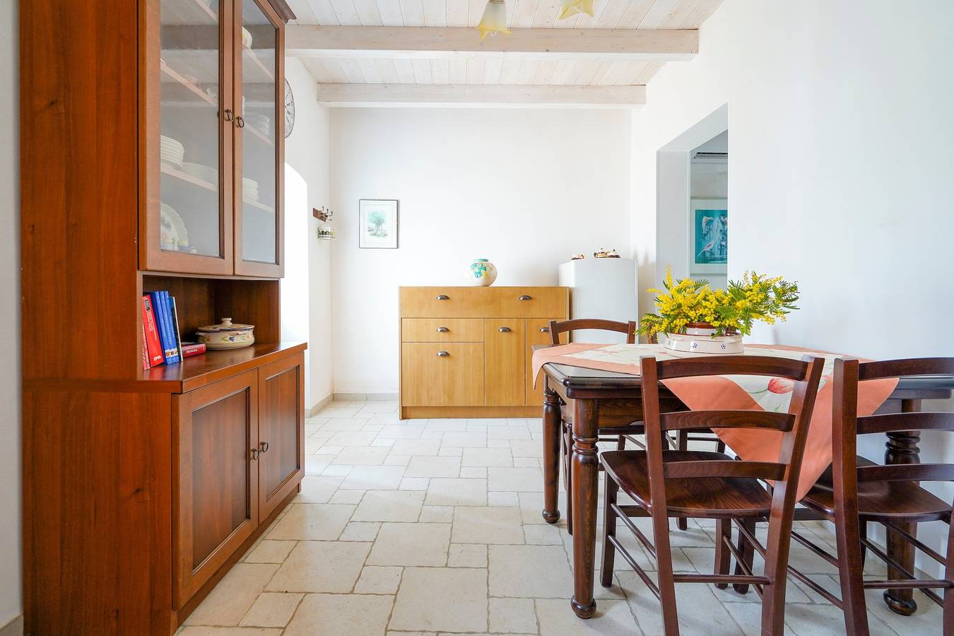 Apartamento entero, Apartamento 'Casina Delle Rose - Levante' con terraza compartida, Wi-Fi y aire acondicionado in Polignano a Mare, Region de Bari