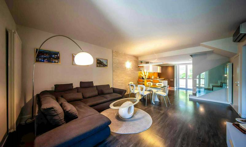 Villa con terrazze vista lago d'Iseo in Lovere, Lago d'Iseo