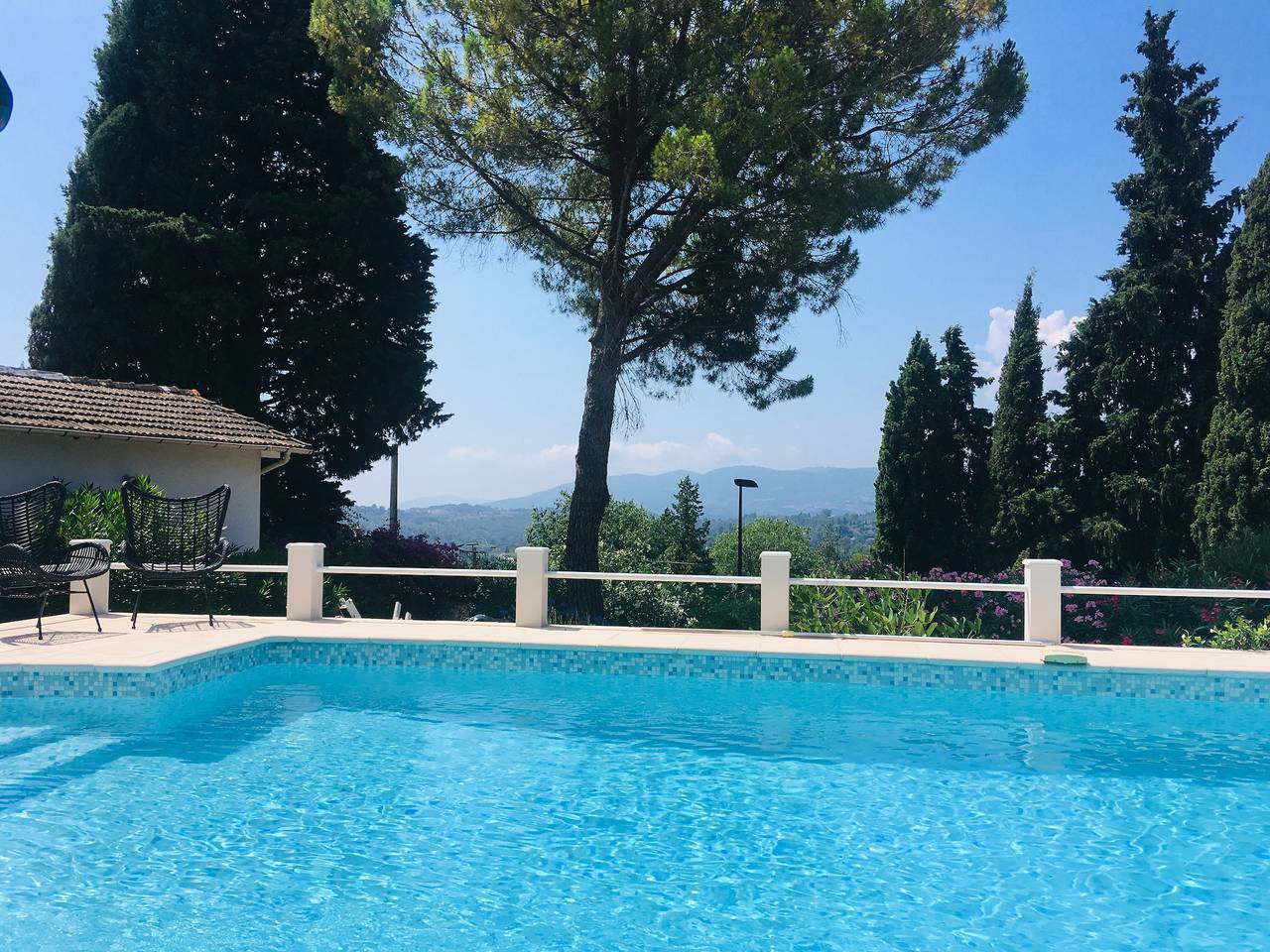 Villa Vent d'Est in Grasse, Côte méditerranéenne (France)