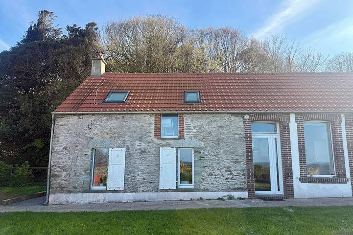 Maison de vacances pour 6 personnes, avec terrasse et jardin à Urville-Nacqueville
