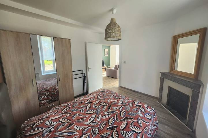 Ganze Wohnung, Gemütliche Auszeit: Private Sauna, Garten und Parkplatz in Fleury-les-Aubrais, Orléans und Umgebung