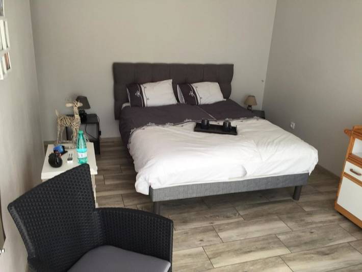 Chambre d’hôte pour 2 personnes, avec jardin et piscine ainsi que bassin pour enfant et vue dans Lac du Der-Chantecoq - 2