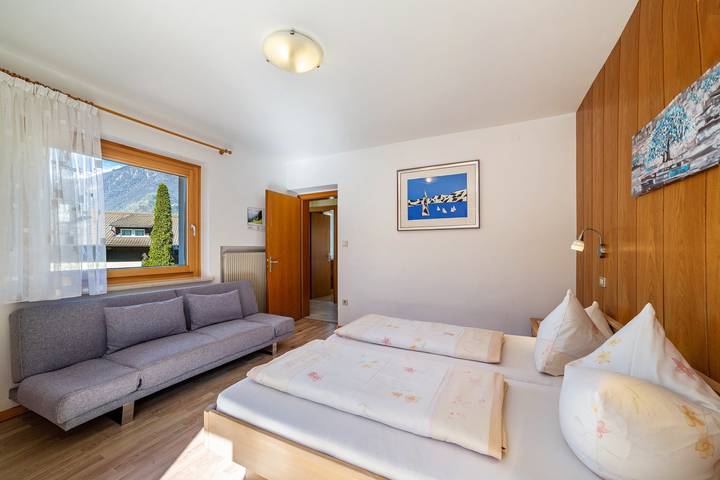 Ganze Wohnung, Ferienwohnung 'Typ B Haus Pöder' mit Bergblick, Gemeinschaftsgarten und Wlan in Naturns, Ortleralpen