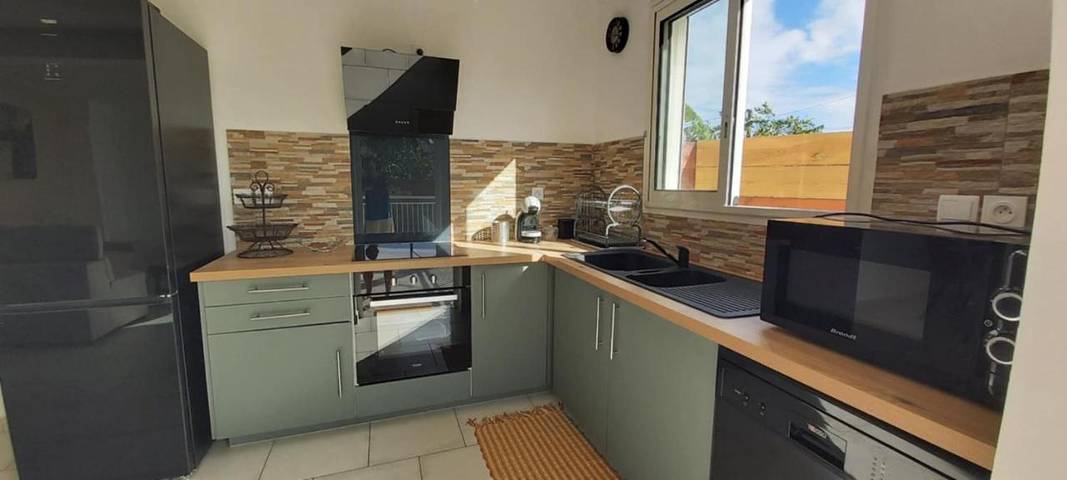 Gîte pour 6 personnes, avec terrasse et jardin dans La Bretagne - 4