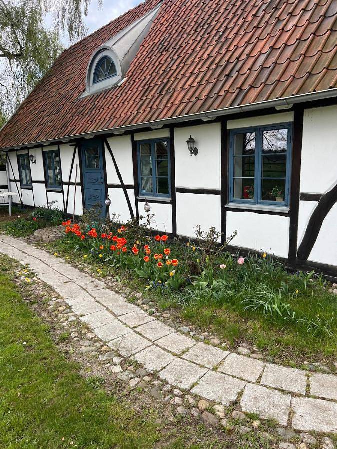 Ferienhaus für 7 Personen, mit Whirlpool und Terrasse sowie Garten und Pool in Sjöbo und Umgebung