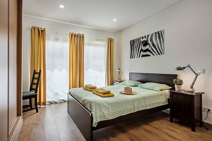 Ganze Wohnung, Modernes Luxusapartment mit eigener Süd- / Ostterrasse in der Nähe von Gran Plaza in Tavira (Santa Maria), Tavira (Santa Maria e Santiago)