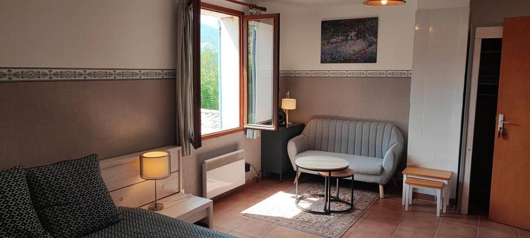 Location de vacances pour 3 personnes, avec jardin à La Palud-sur-Verdon - 2