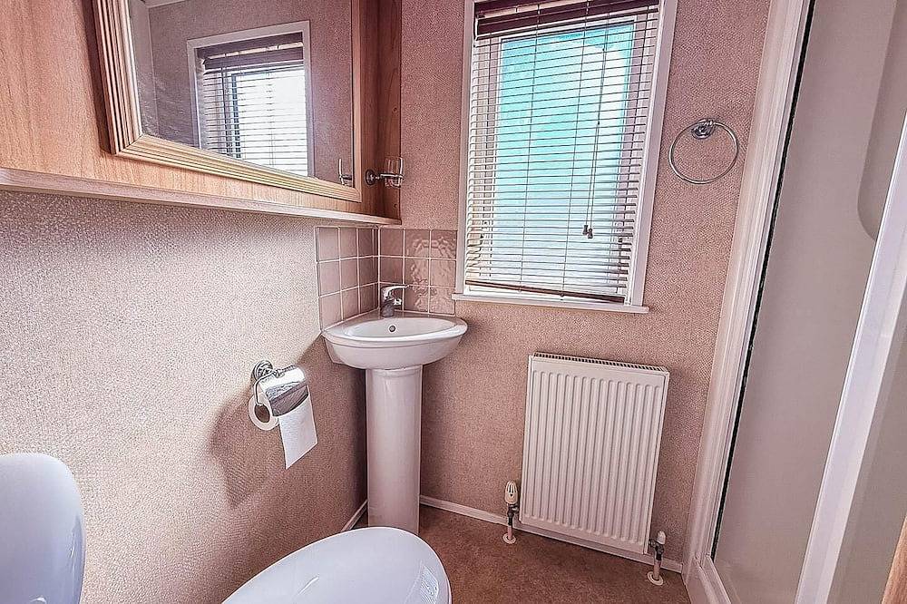 Beautiful, pet friendly caravan by the beach in Suffolk in Lowestoft, Sunrise Coast
