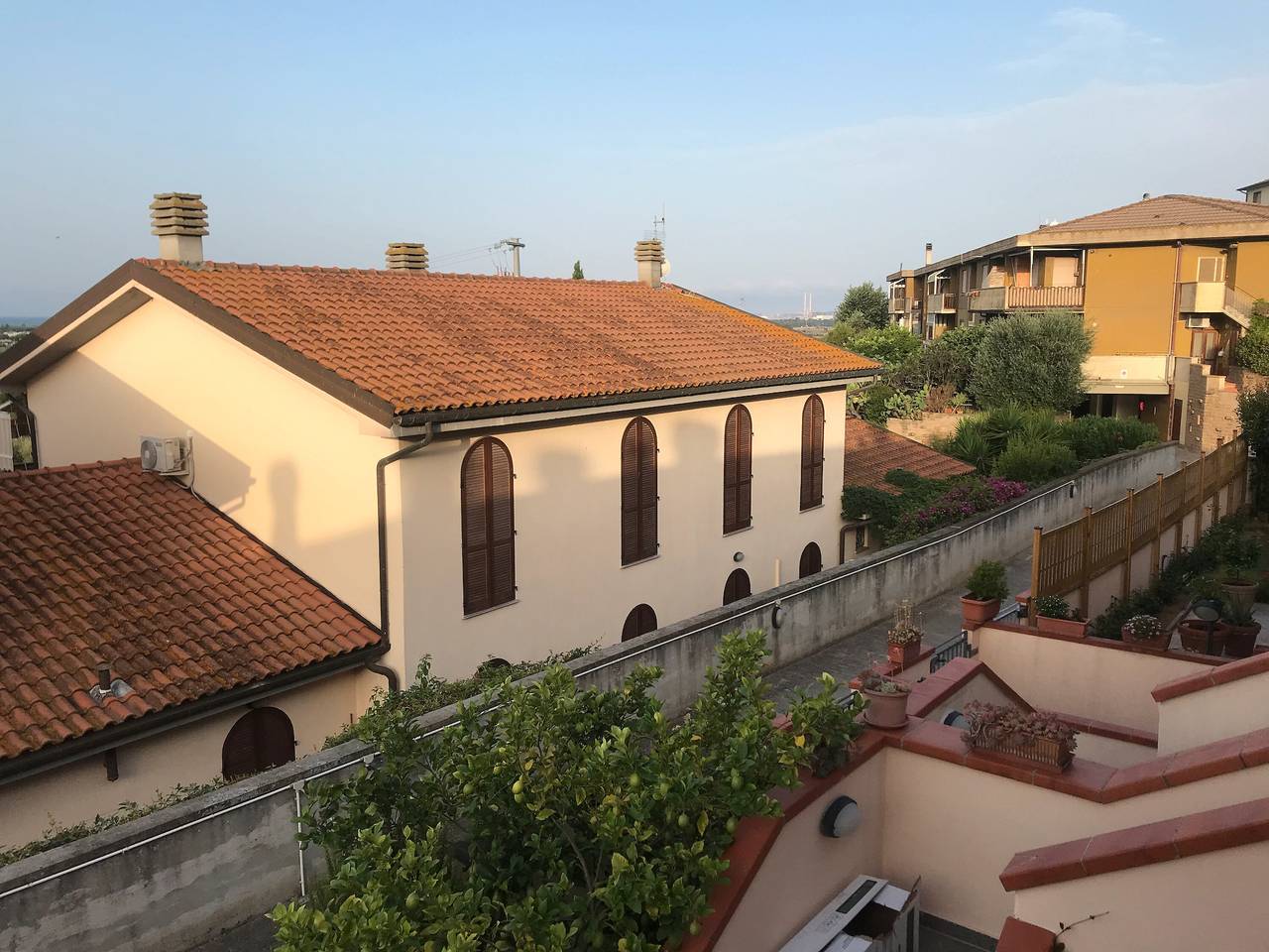 Holiday Home 'La Casa Dei Limoni' with Sea View, Private Terrace and Balcony in Riotorto, Etruscan Coast